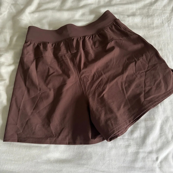 ๐๐ค Lululemon License to Train HR Short 4โ Dark Oxide - Picture 6 of 9
